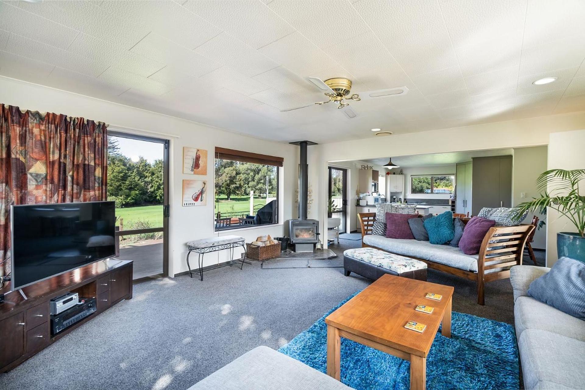 Stay And Play In Motueka Exterior photo